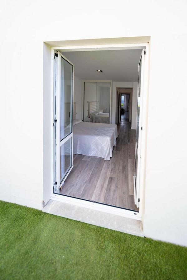 Habitación Doble con cama supletoria  2 Cuartos de Baño