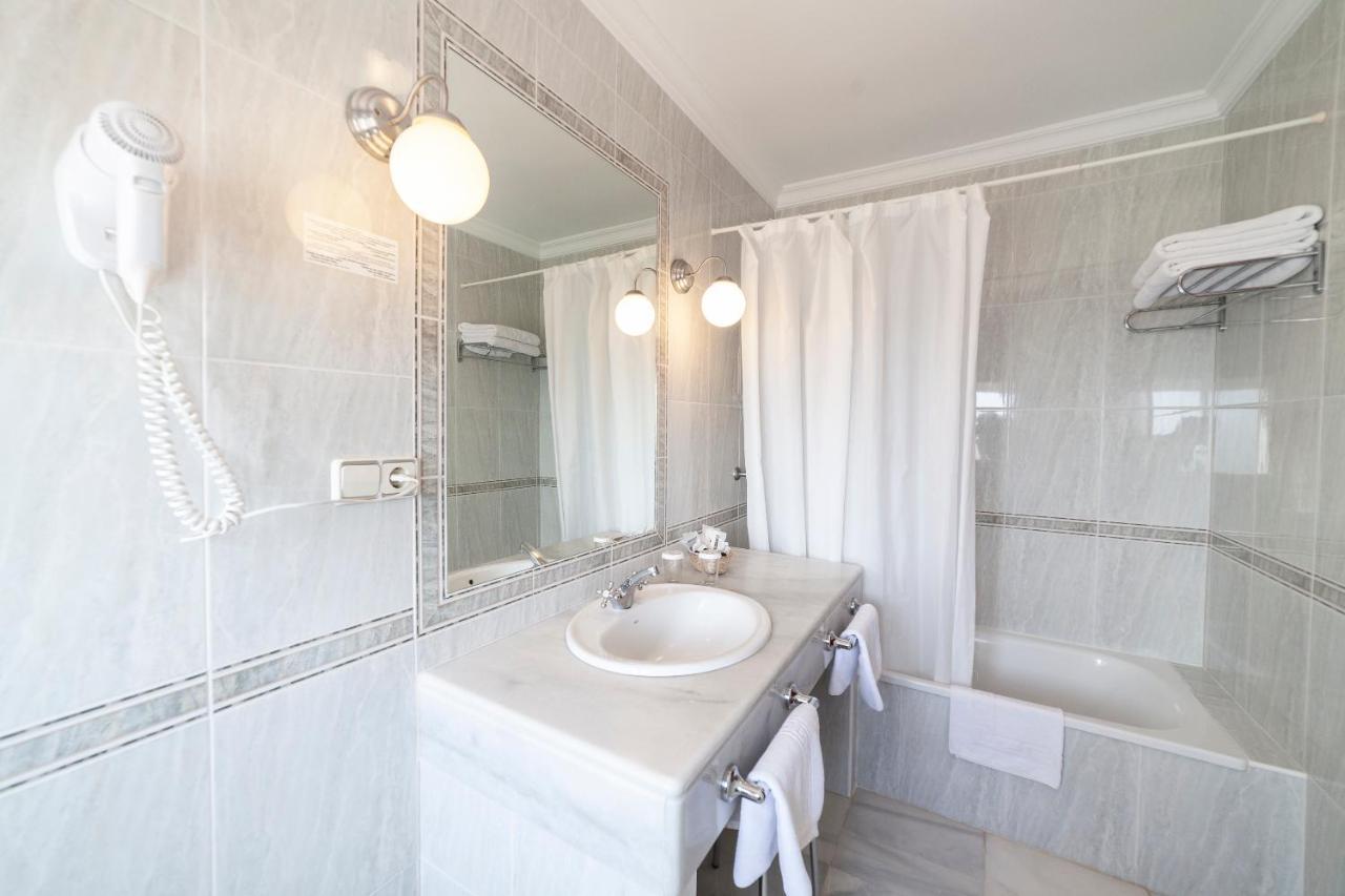 Double or Twin Room with Balcony