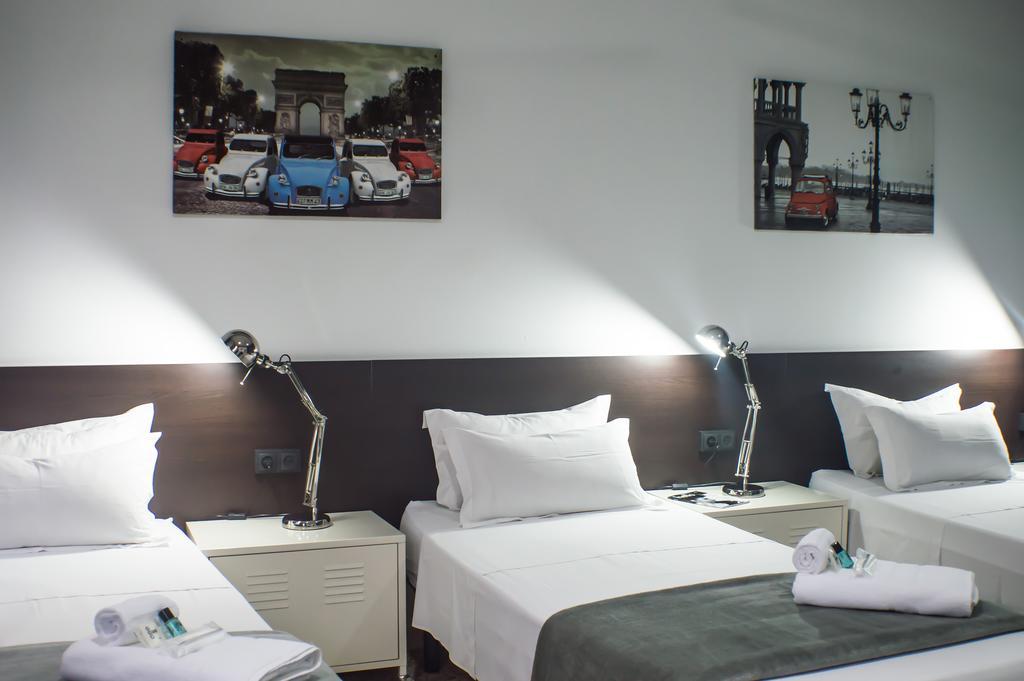 Chambre Triple avec Salle de Bains Commune