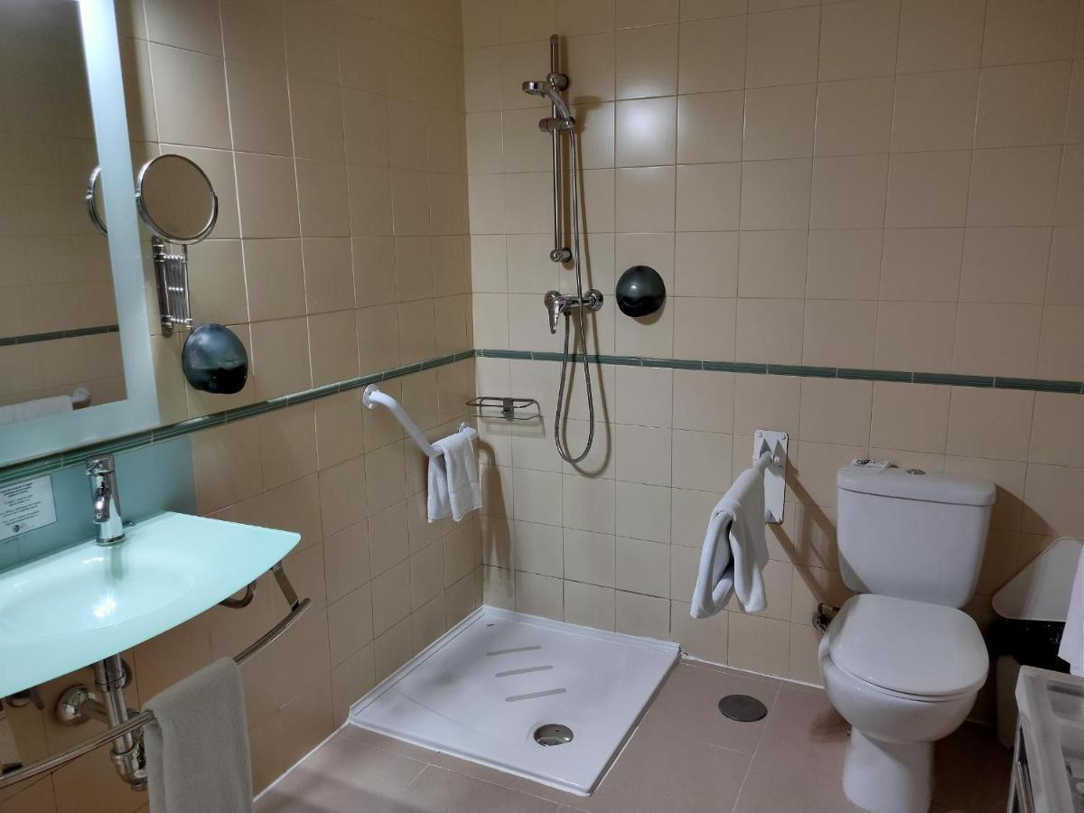 Twin Room - Disability Access