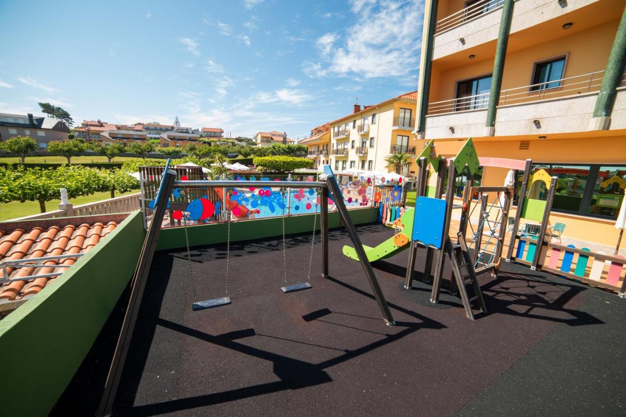 Quarto Duplo com Cama Extra e Vista Mar (2 Adultos + 1 Criança)