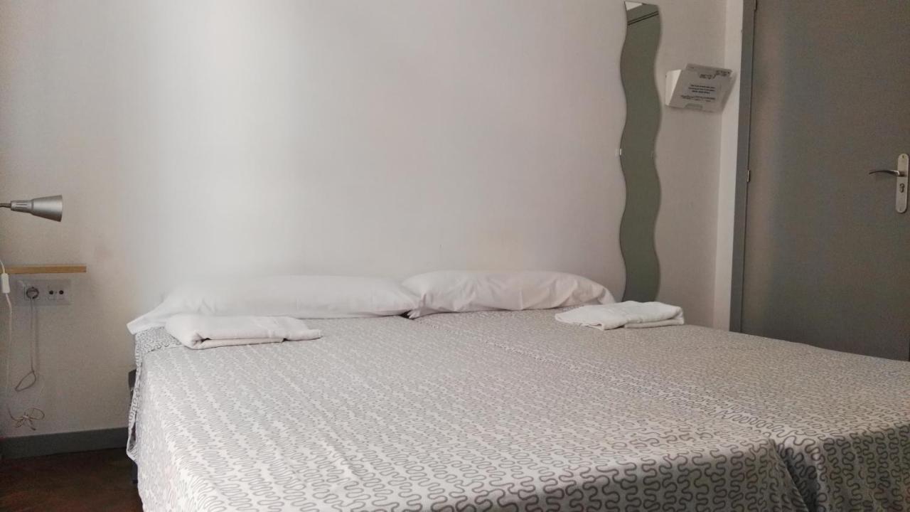 Chambre Triple avec Salle de Bains Commune