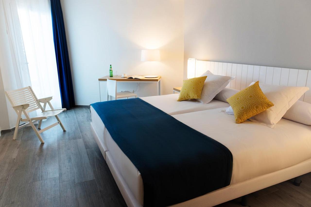Double Room with Balcony and Sea View,1226841944:JPEG