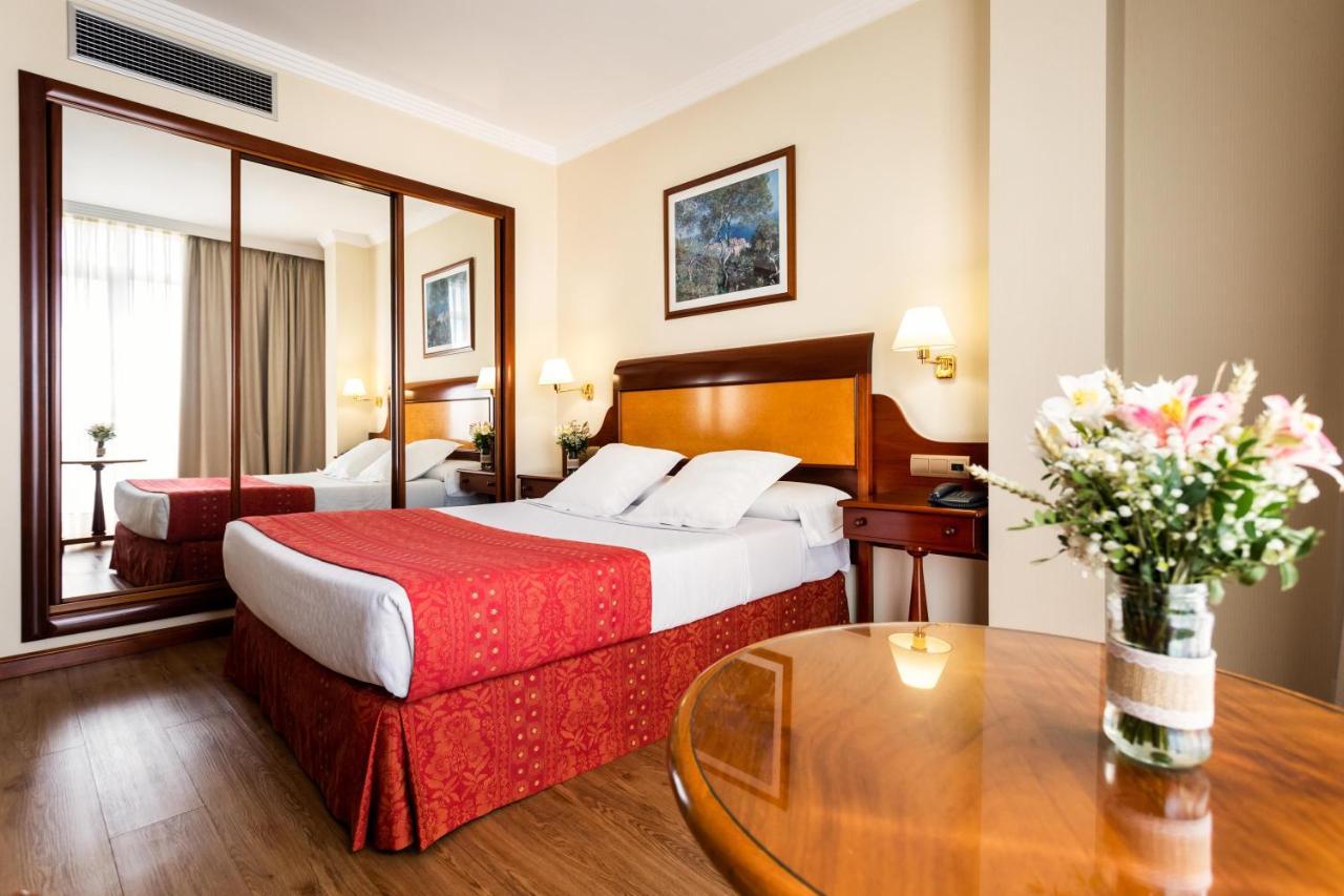 Standard Queen Room