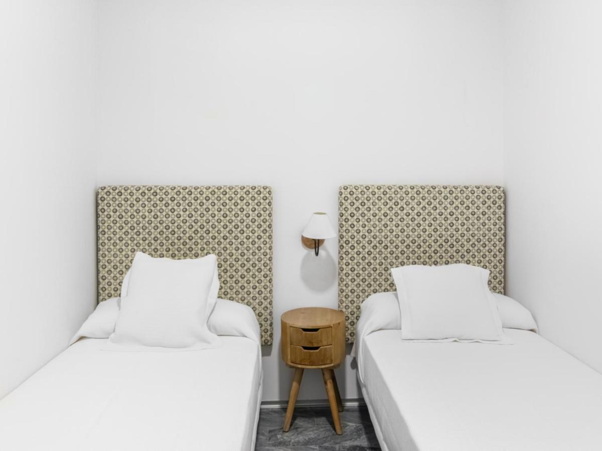 Extra Large 3 Bedroom Apartment Terrace,1163276322:JPEG
