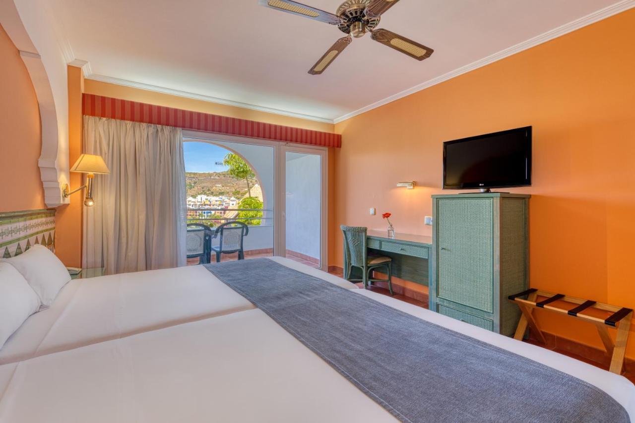 Chambre Triple (3 Adultes)