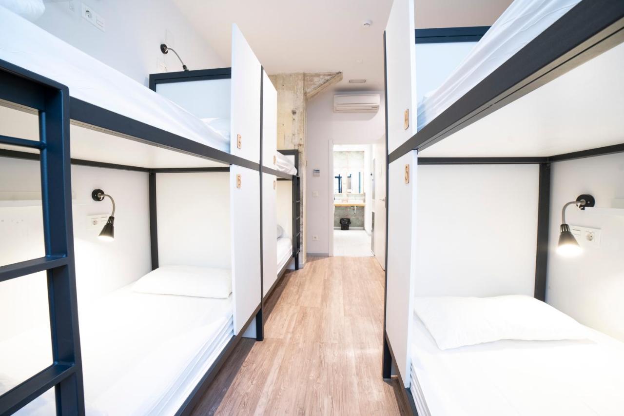 Posto Letto in Dormitorio con 8 Letti e Bagno Privato