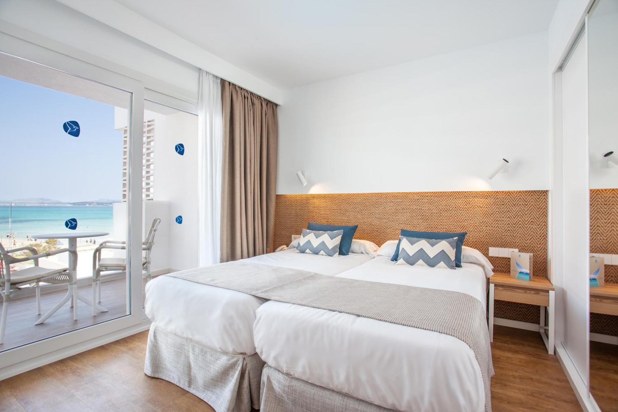 One-Bedroom Apartment with Sea Side View (2 Adults + 2 Children)