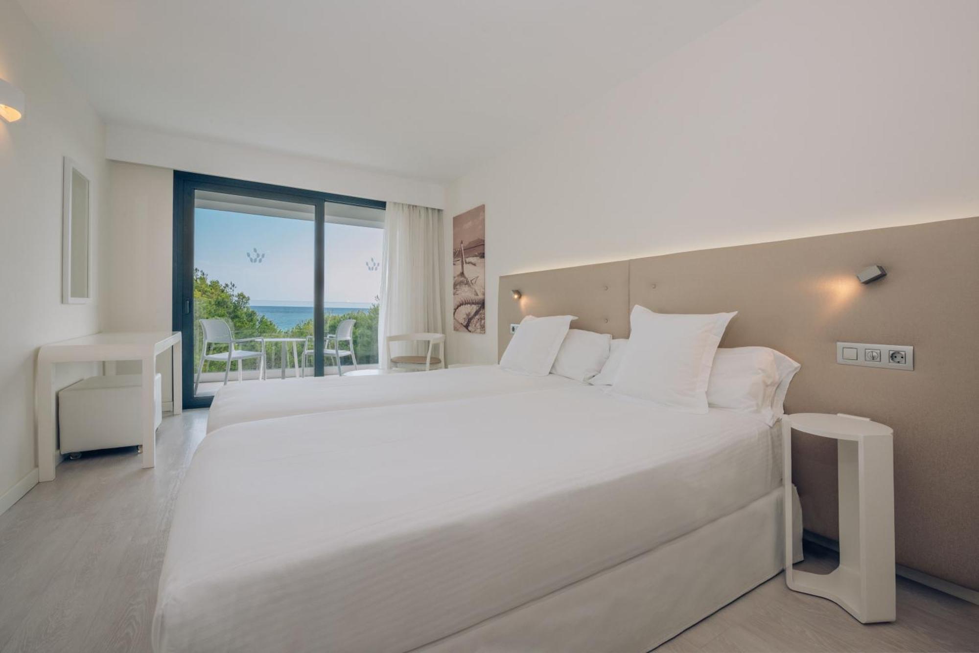 Double Room with Sea View,1259846236:JPEG