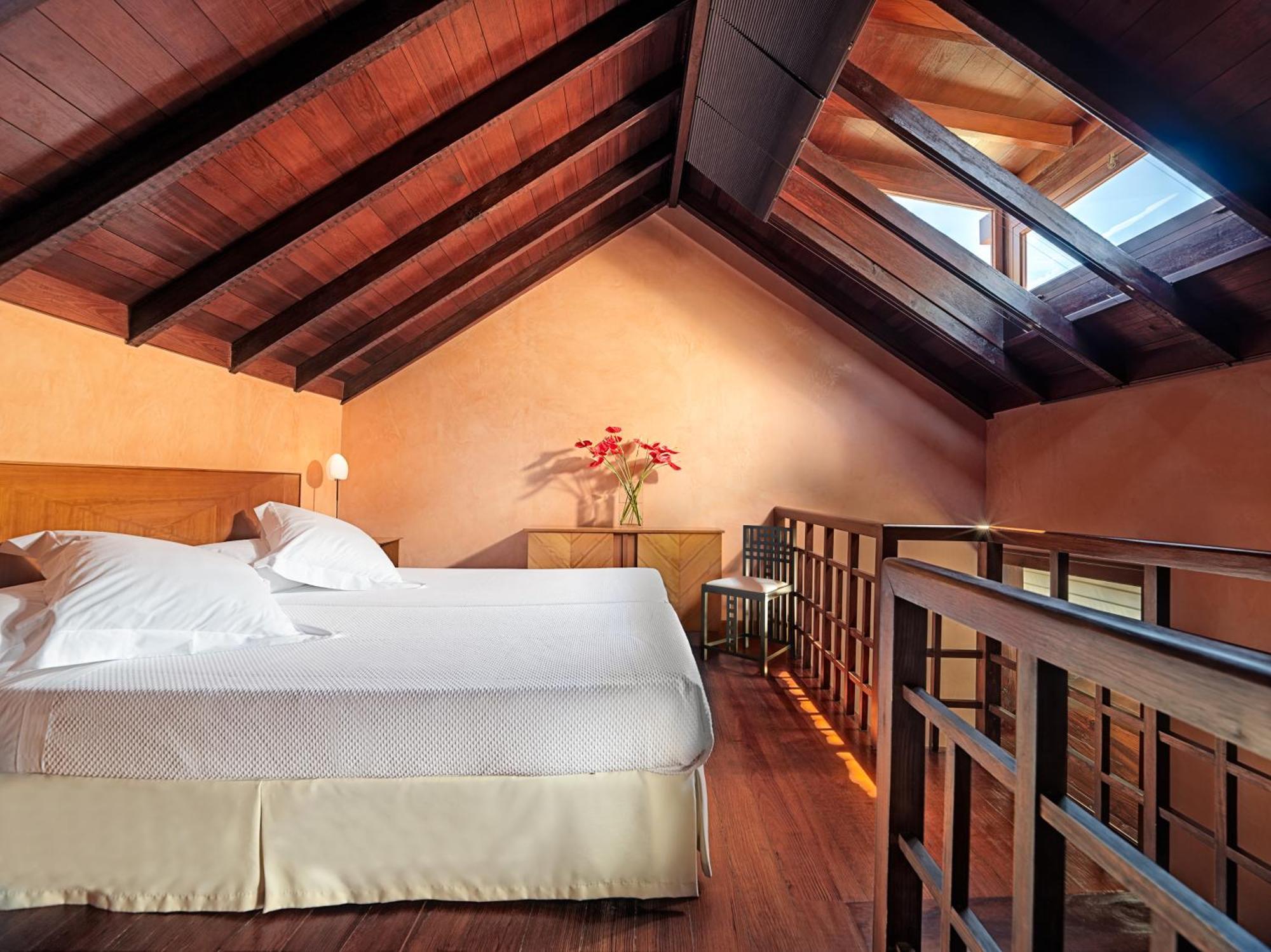 Duplex Room