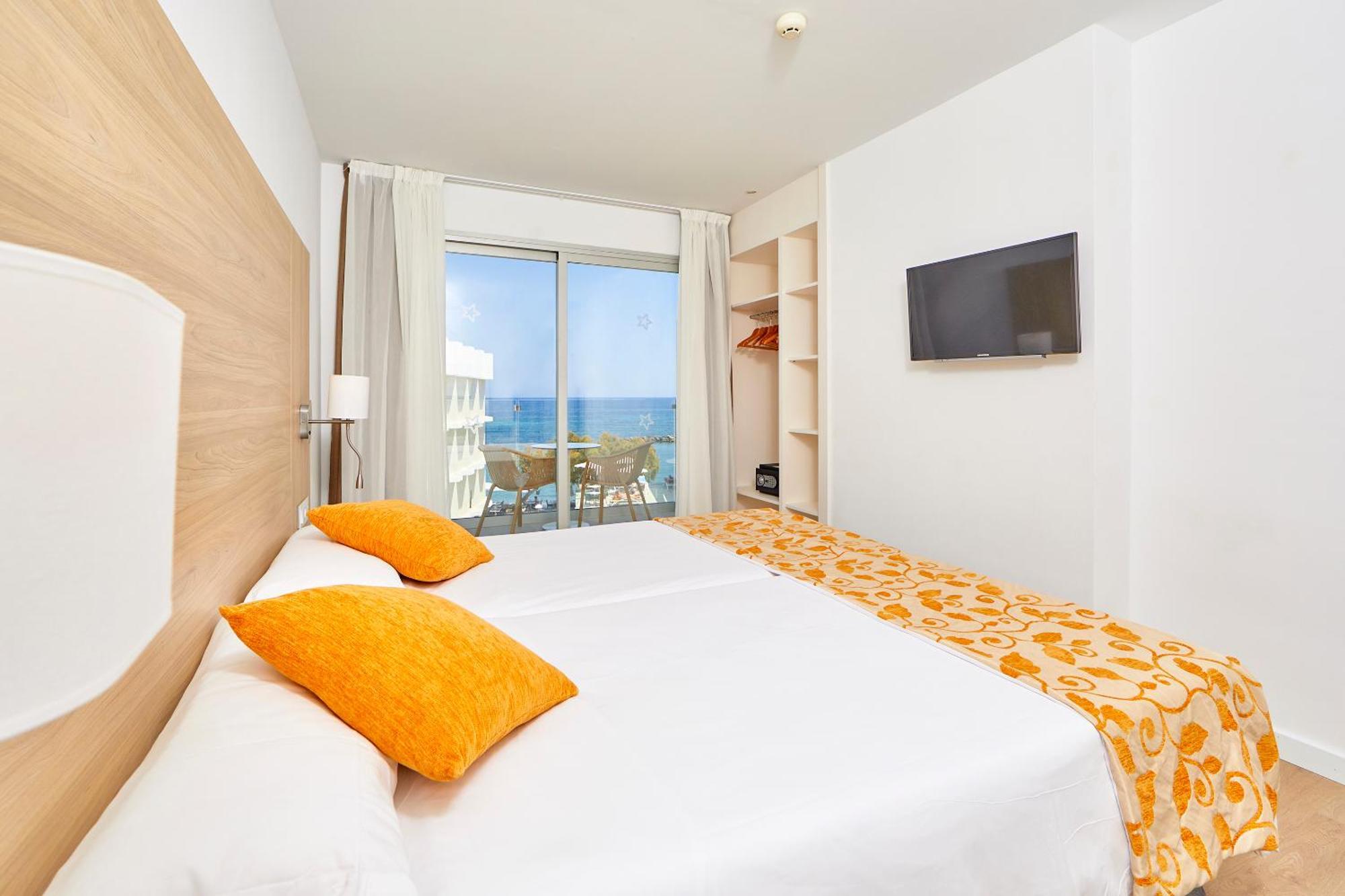 Double Room Front Sea View