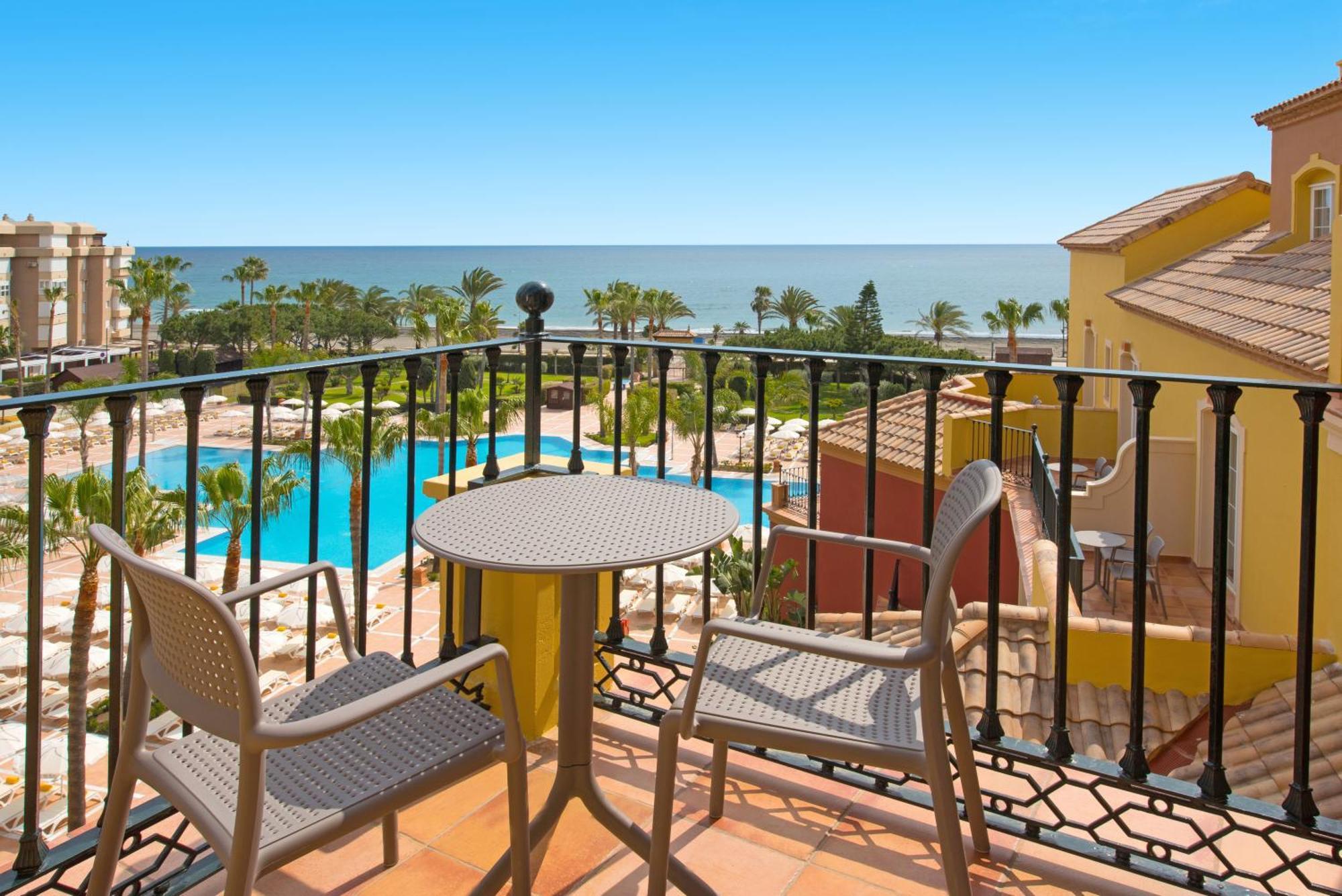 Double or Twin Room with Side Sea View