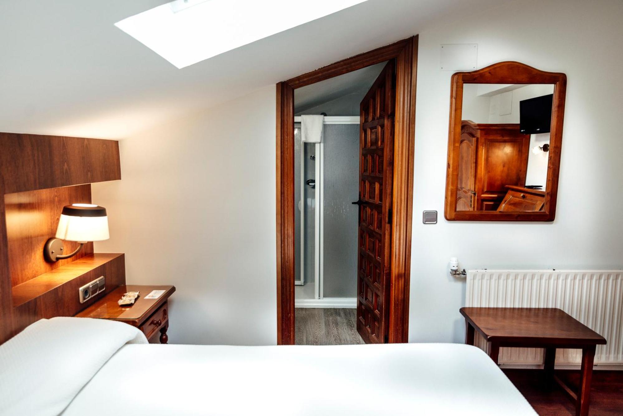 Single Room,1207755466:JPEG