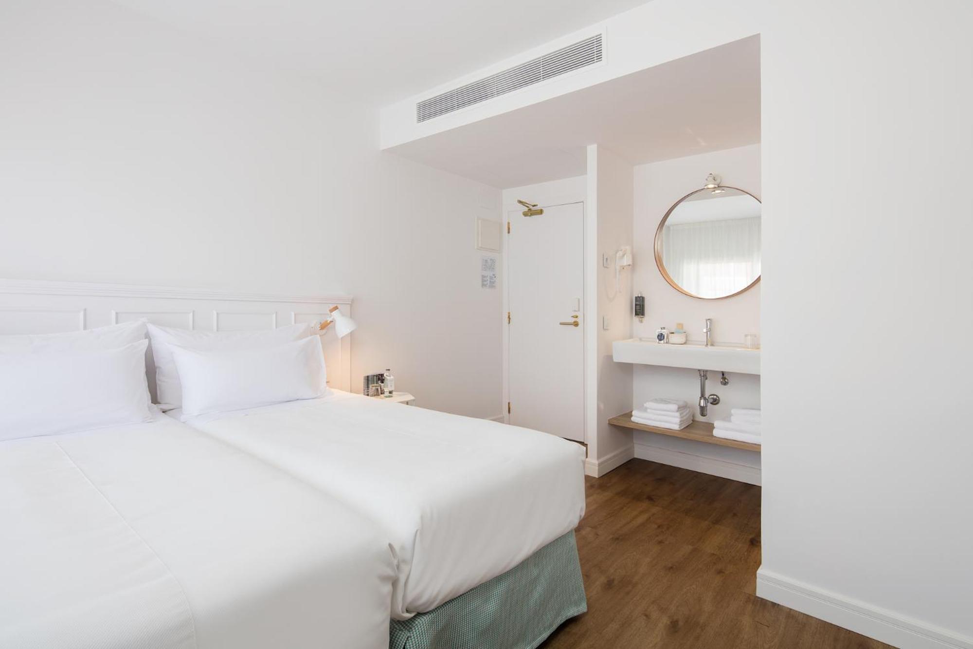 Double Room,1234910345:JPEG