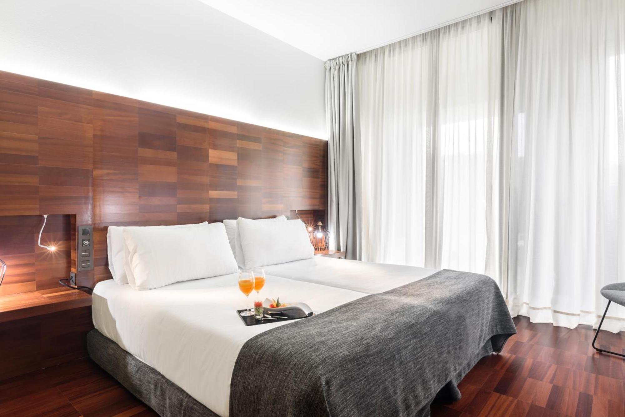 Twin Room,1588256273:JPEG