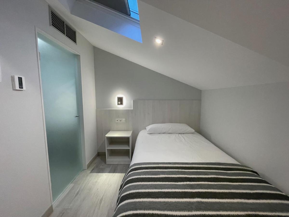 Small Single Room