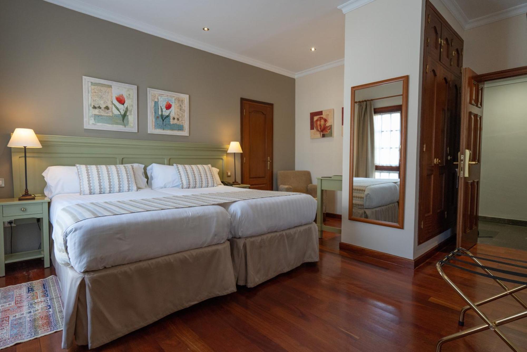 Standard Double or Twin Room,1226810459:JPEG