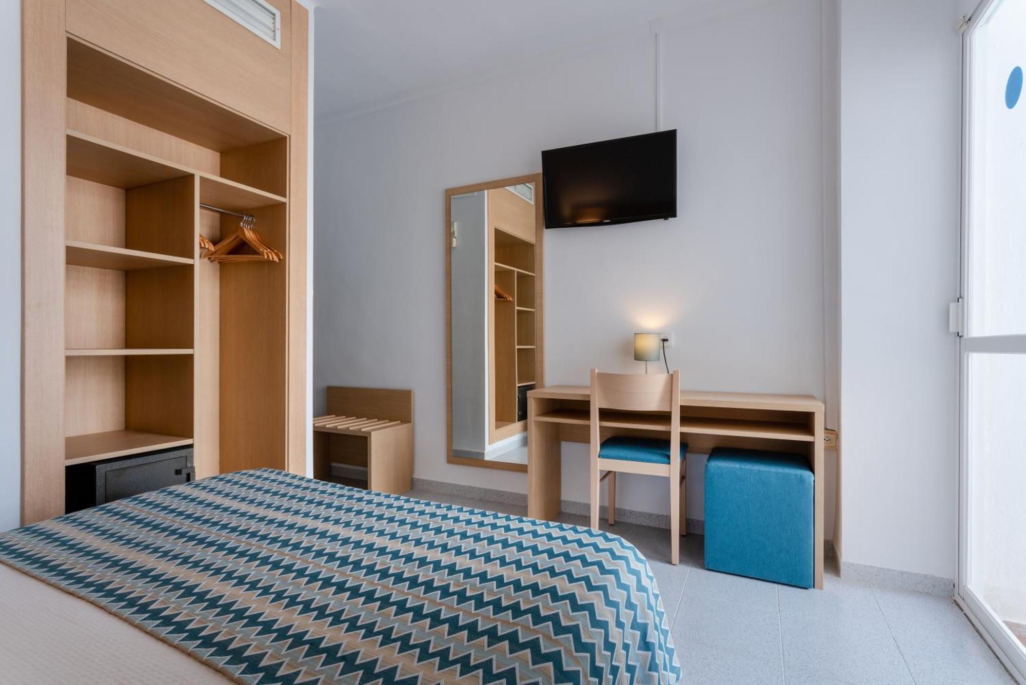 Superior Single Room (1 Adult),1226812664:JPEG