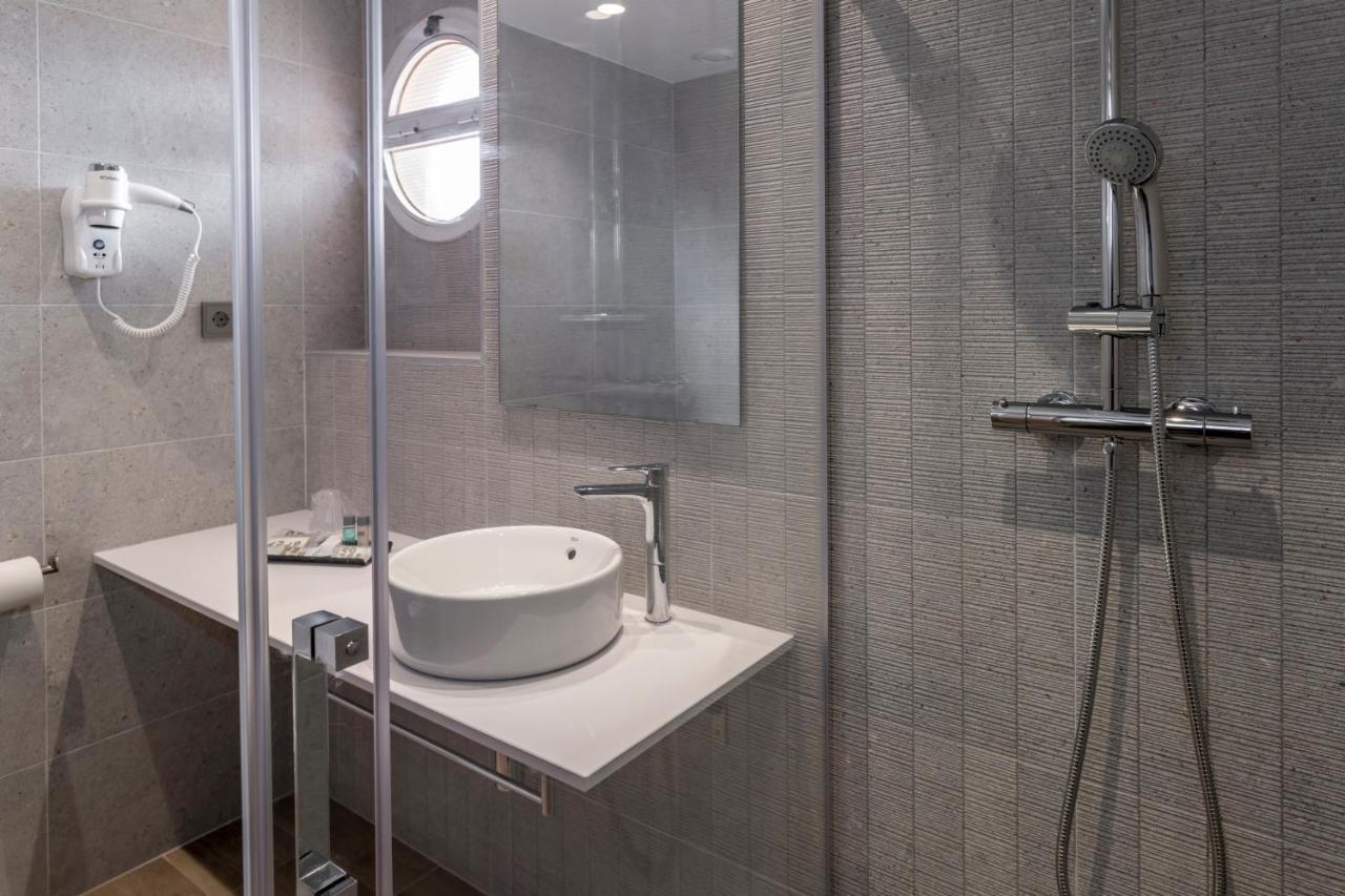Standard Double Room (2 Adults),1244977306:JPEG