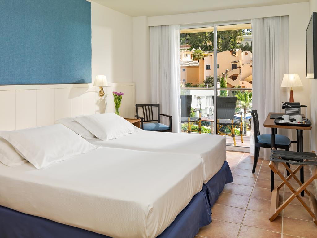Double or Twin Room with Side Sea View,1272302635:JPEG