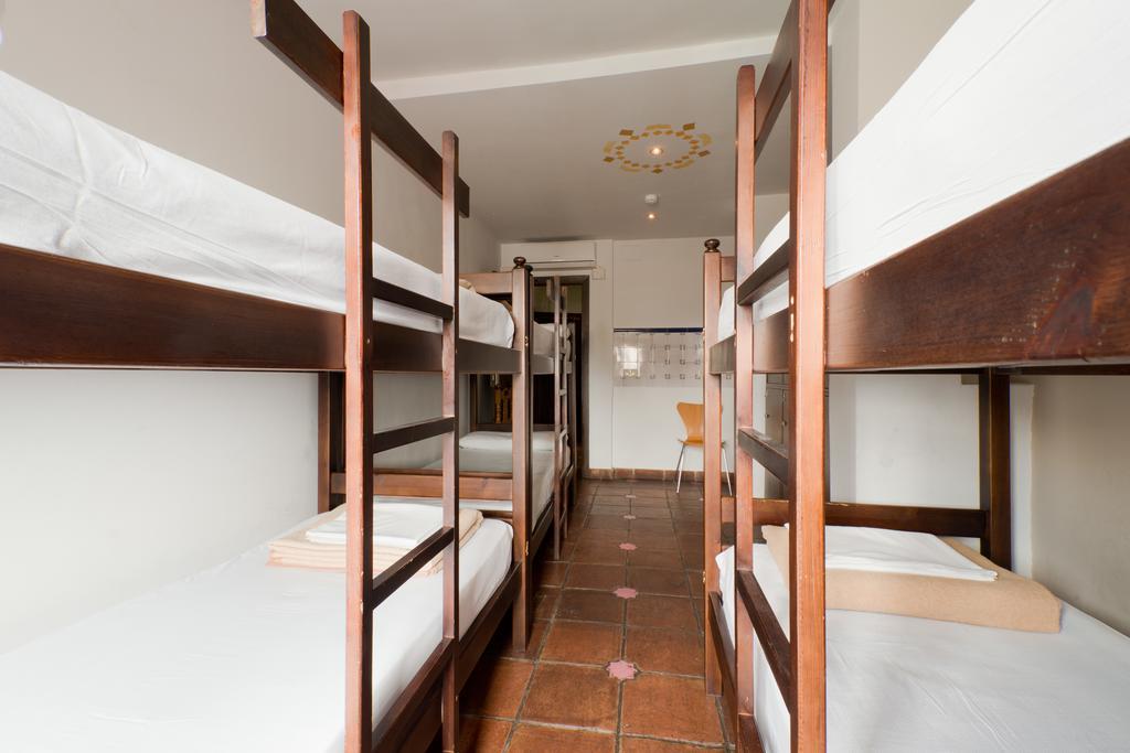 Dormitorio Misto con 6 Posti Letto