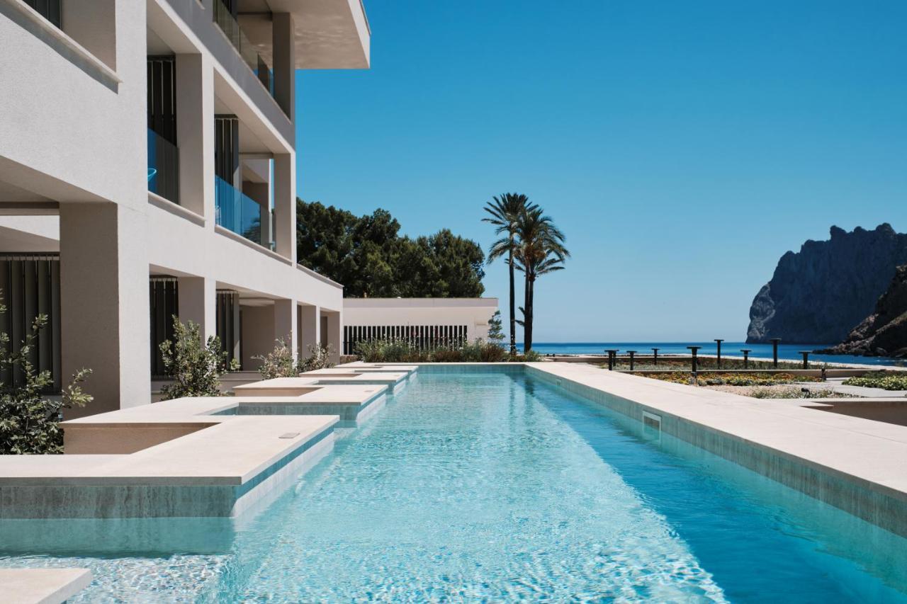 Privilege Room Shared Swim Up Pool Side Sea View,1263536515:JPEG