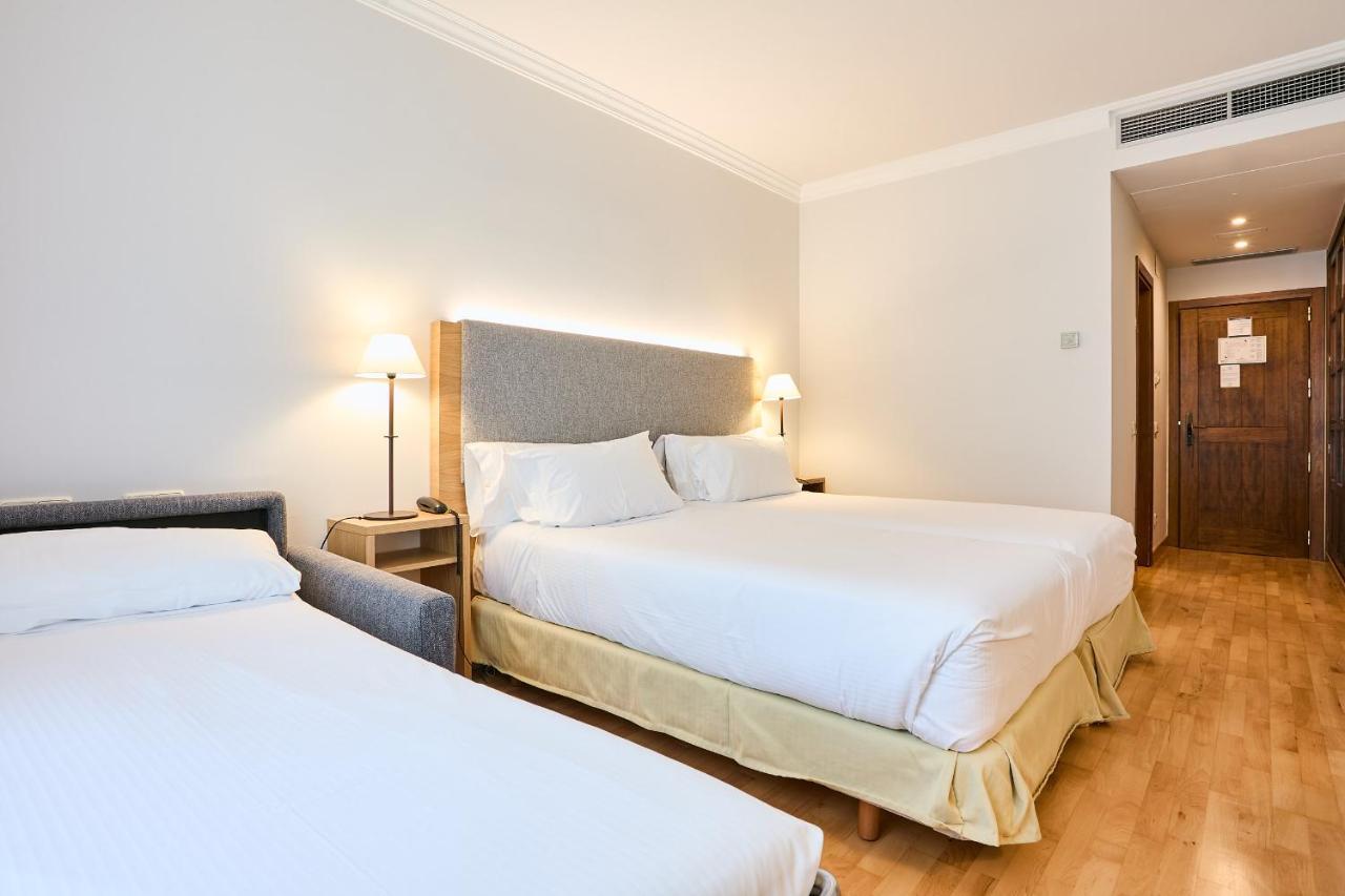 Double Room with Extra Bed (3 Adults)