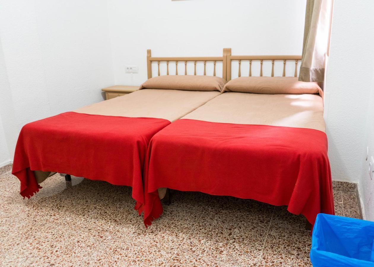 Doppelzimmer mit 2 Betten und Bad
