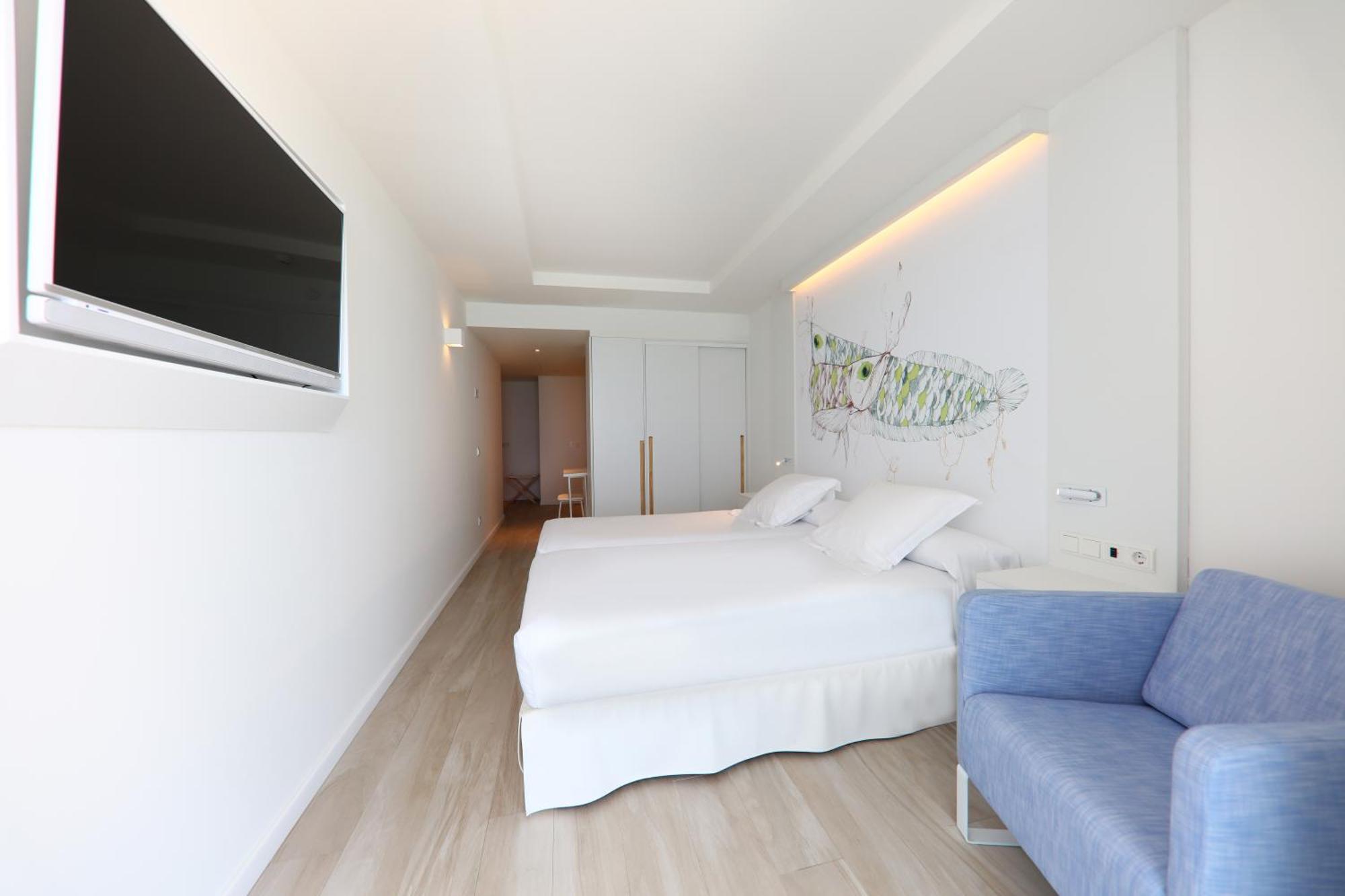 Quarto Duplo com Vista Piscina