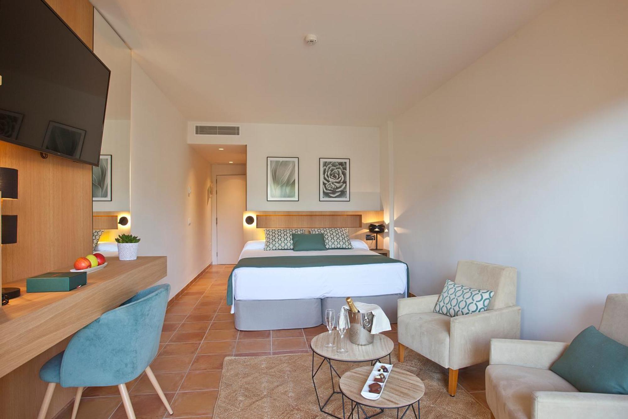 Superior Room Spa access,1472141137:JPEG