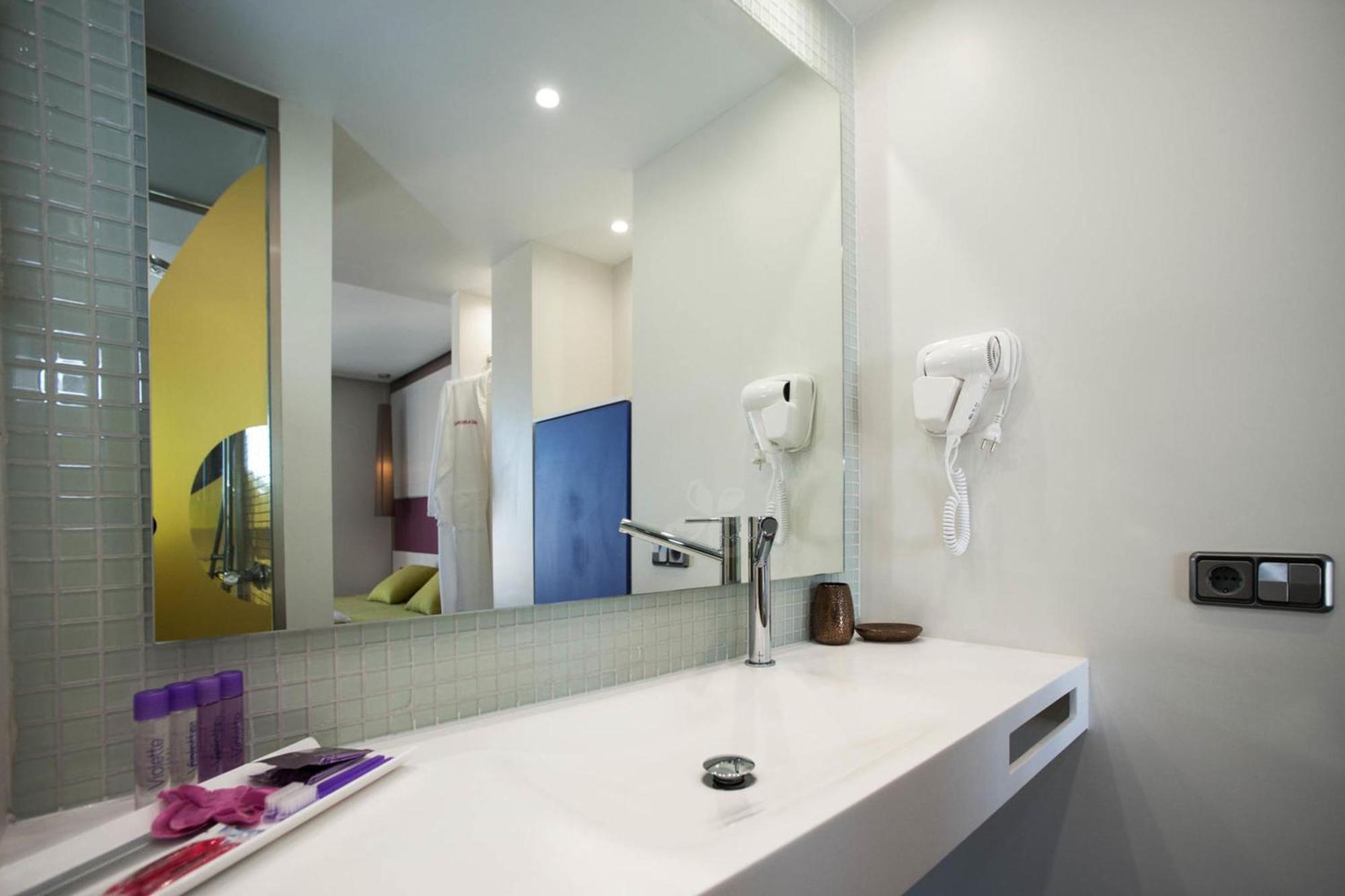 Superior Double Room with Pool View