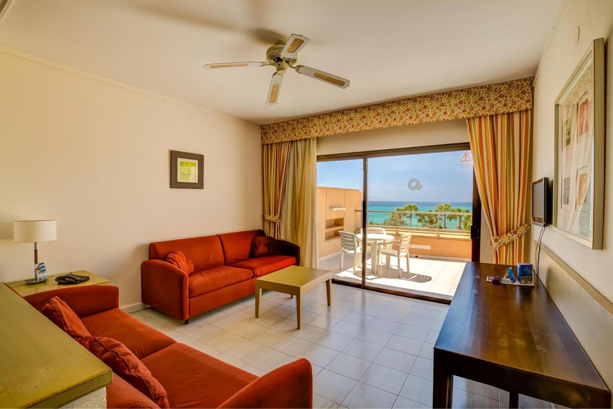 Family Room with Sea View (3 Adults + 1 Child)