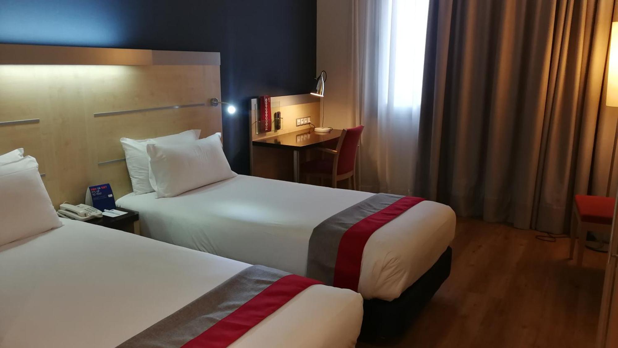 Standard Room,1272642577:JPEG