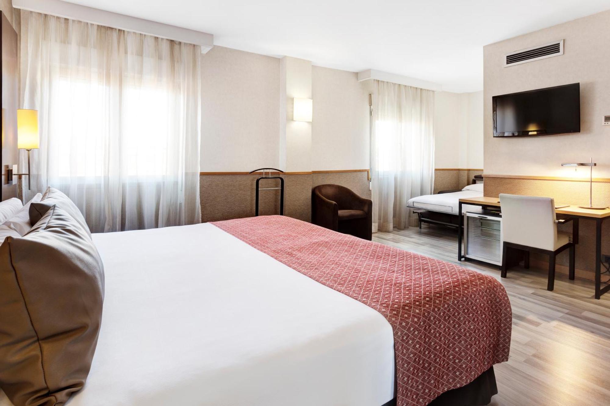 Chambre Triple (3 Adultes)