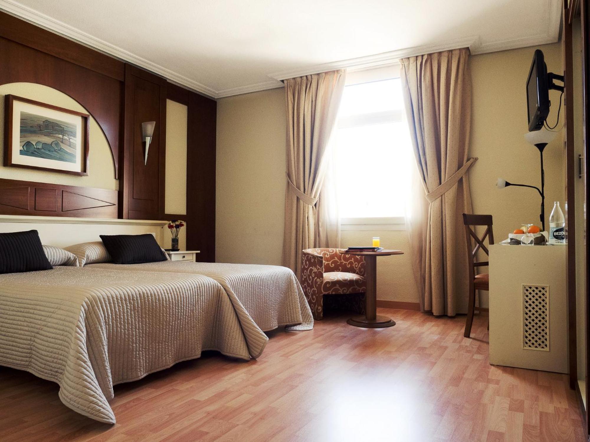 Triple Room,1604766618:JPEG