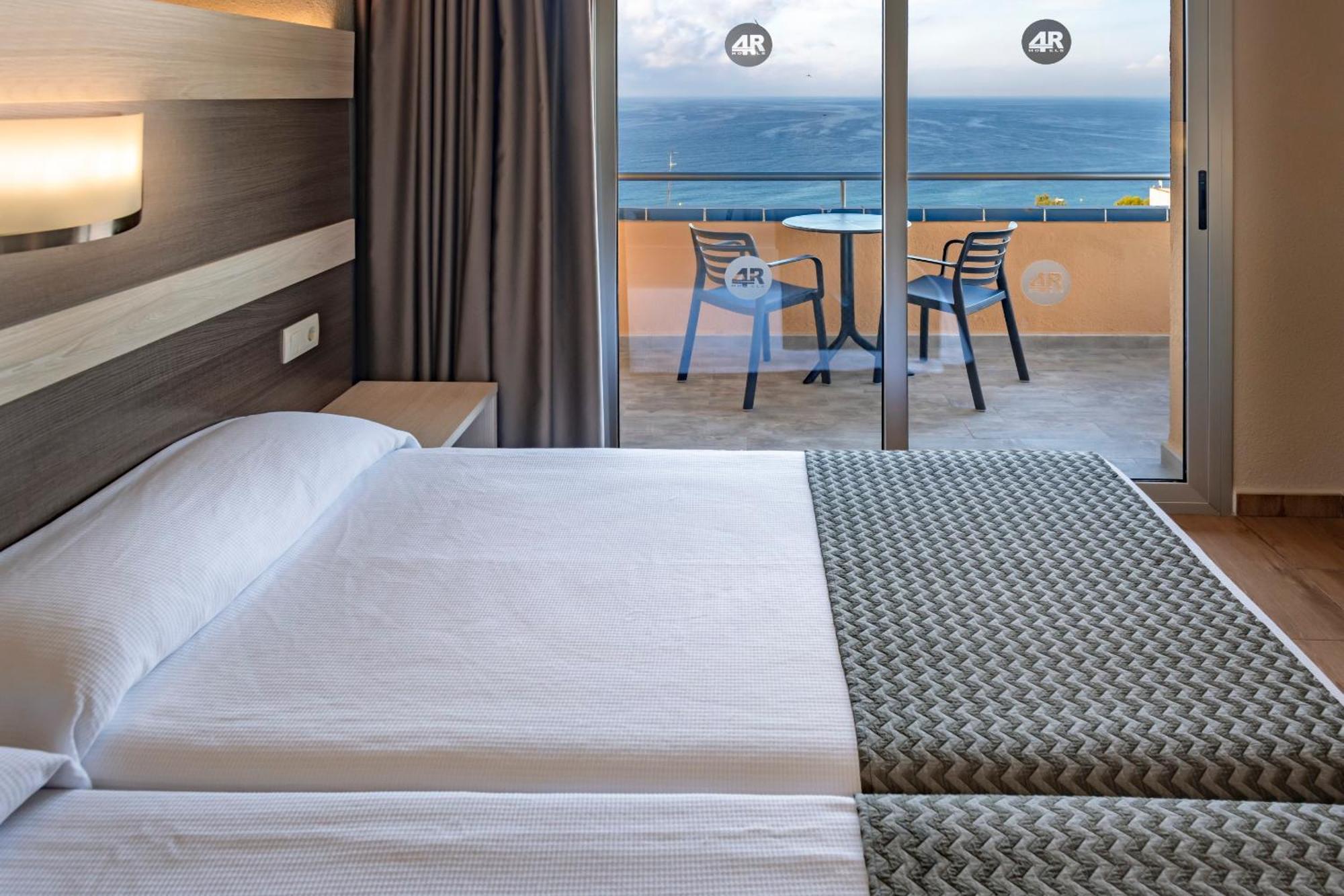 Double Room with Sea View (2 Adults),1436410699:JPEG