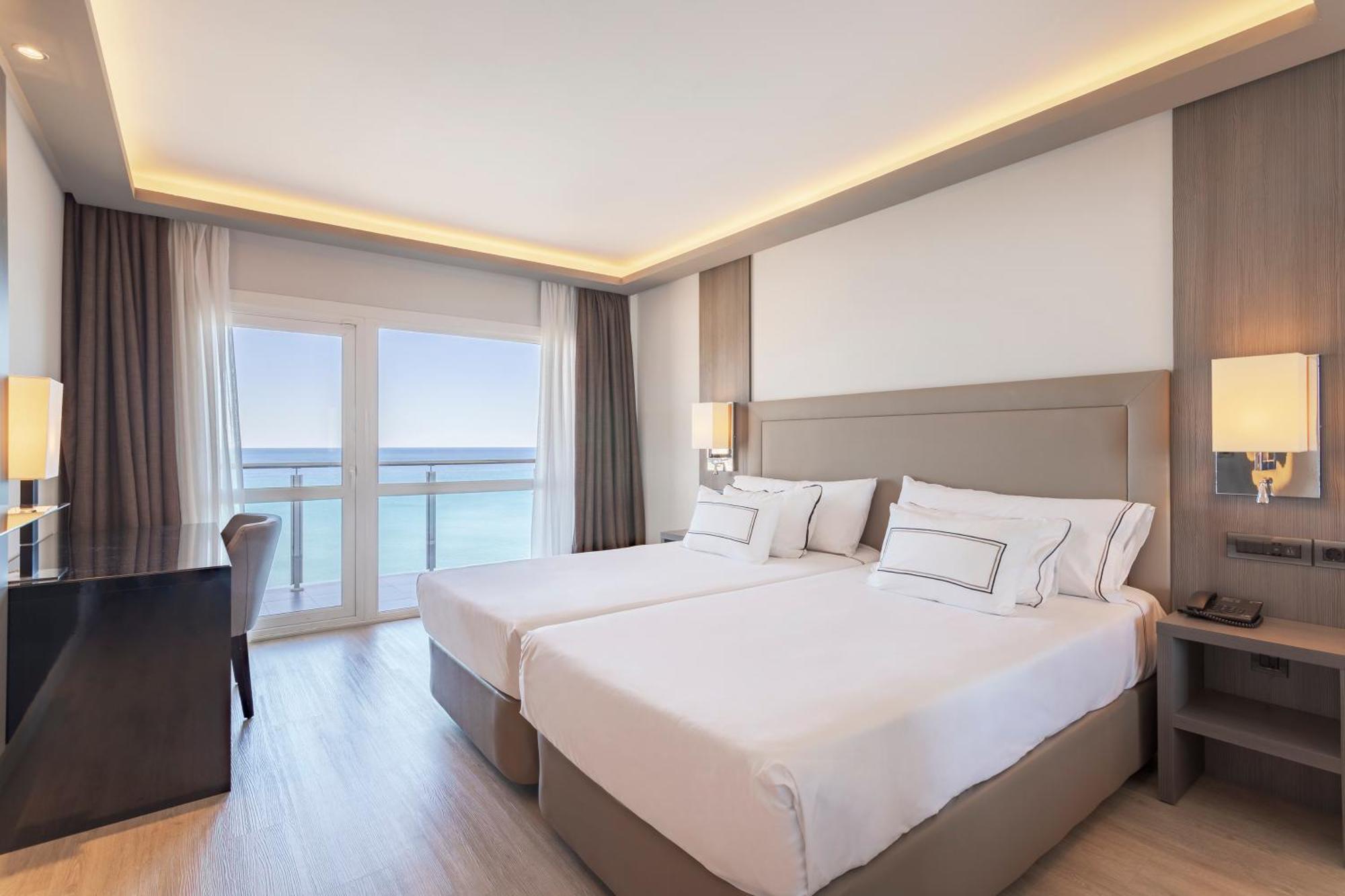 Premium Room with Sea View,1272857560:JPEG