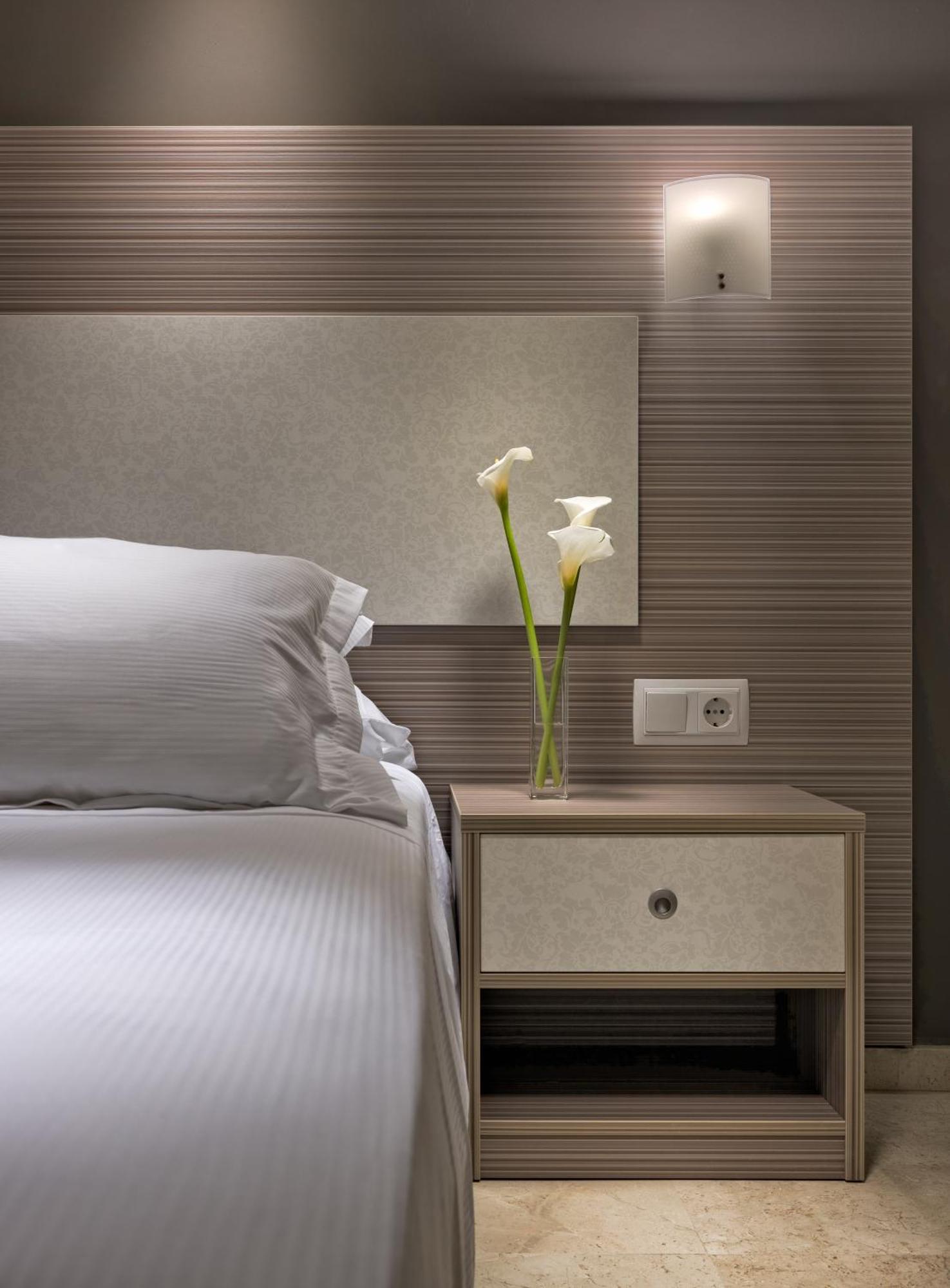 Double or Twin Room with Extra Bed and Pool View (2 Adults + 1 Child up to 10 years old)