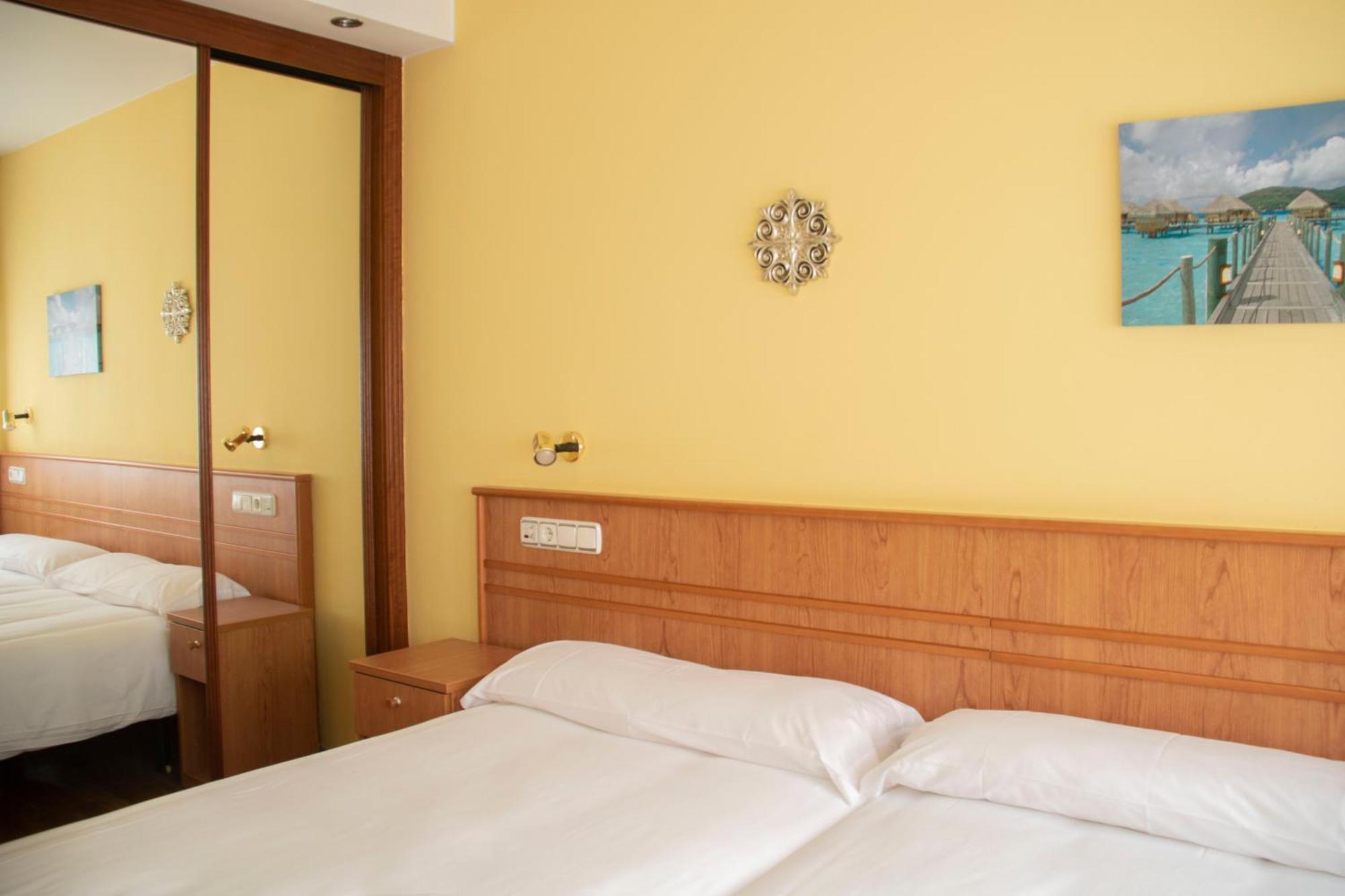 Budget Double or Twin Room,1278927799:JPEG