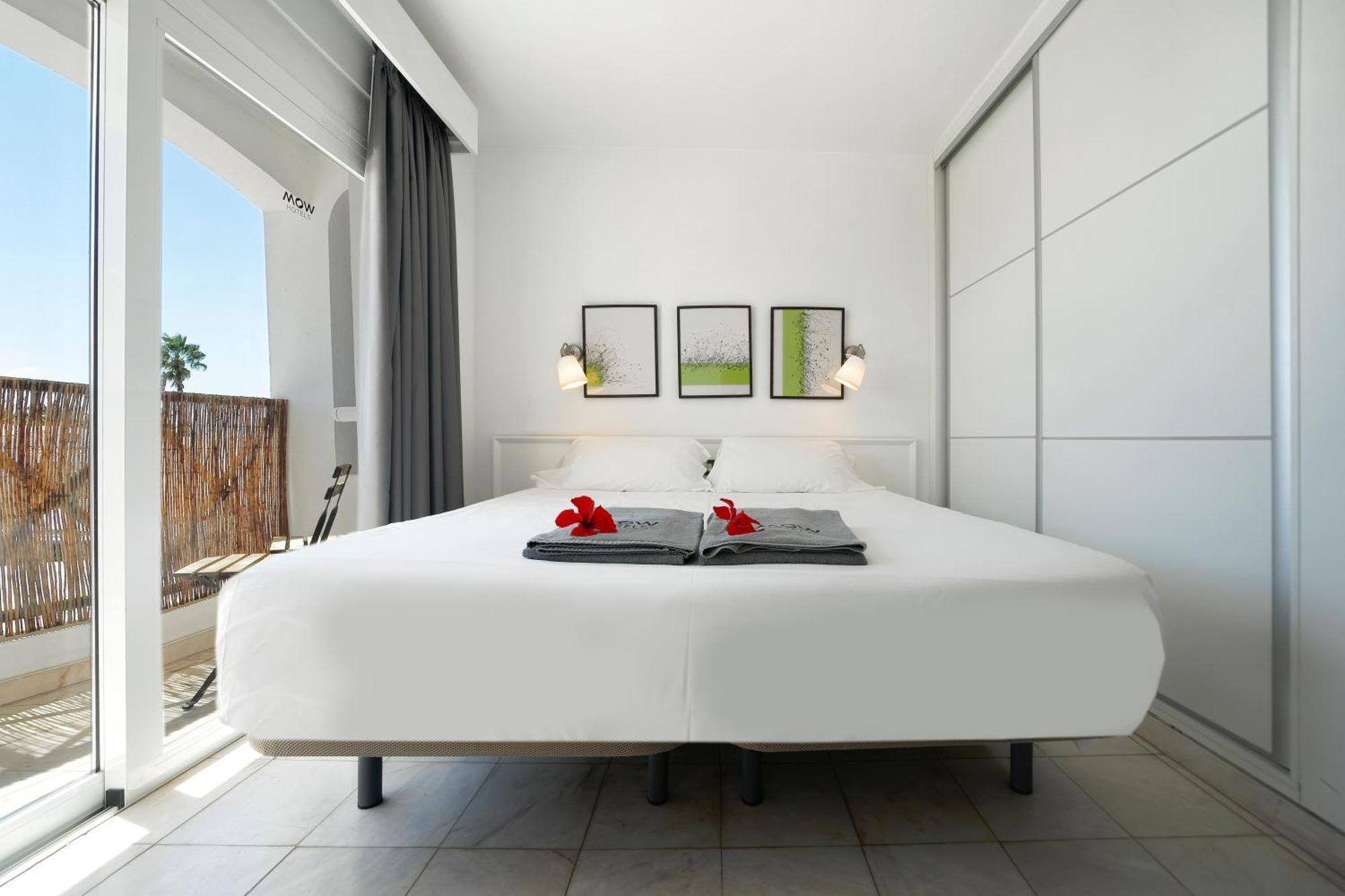 One-Bedroom Apartment,1284171577:JPEG