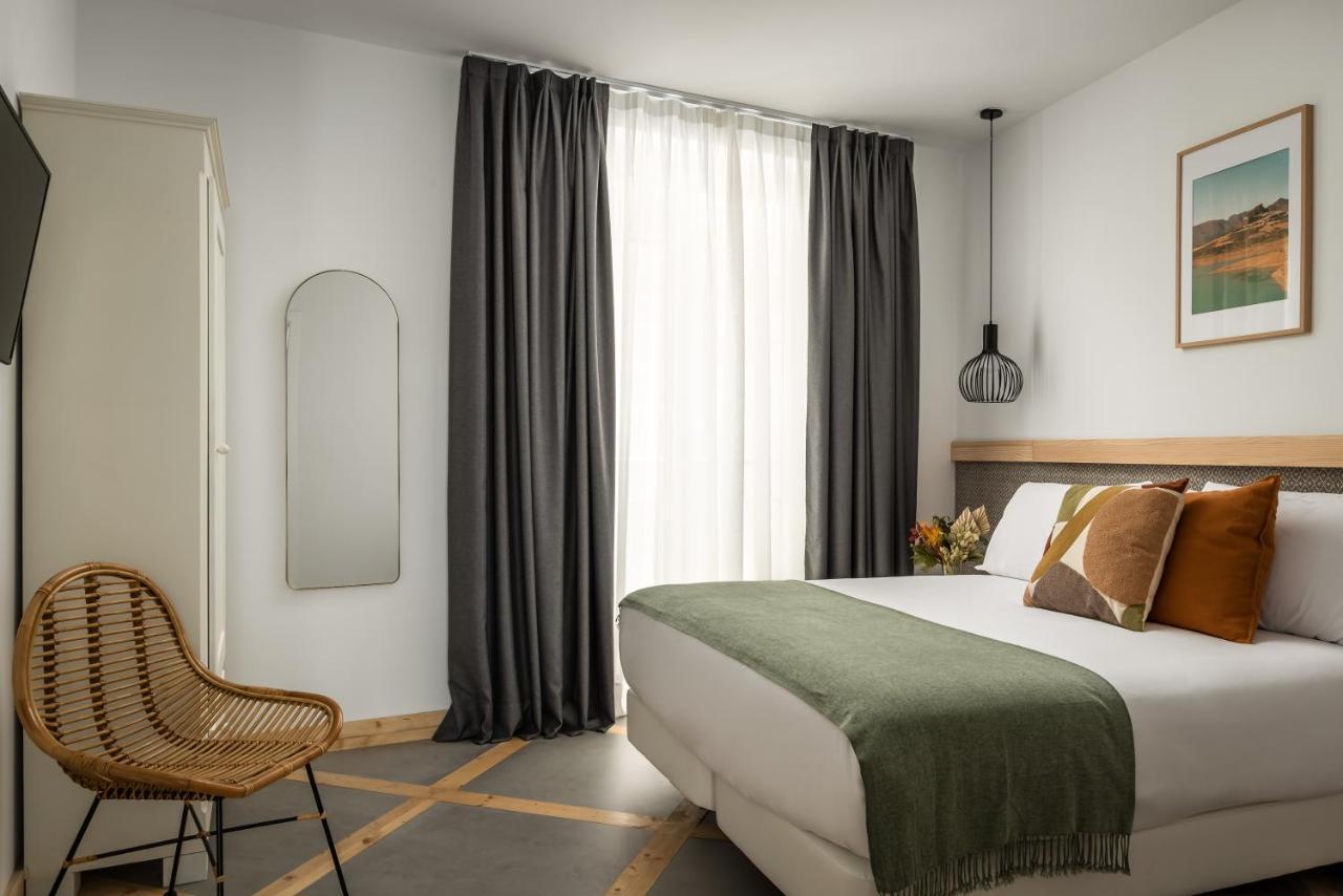 Double Room,1293477085:JPEG