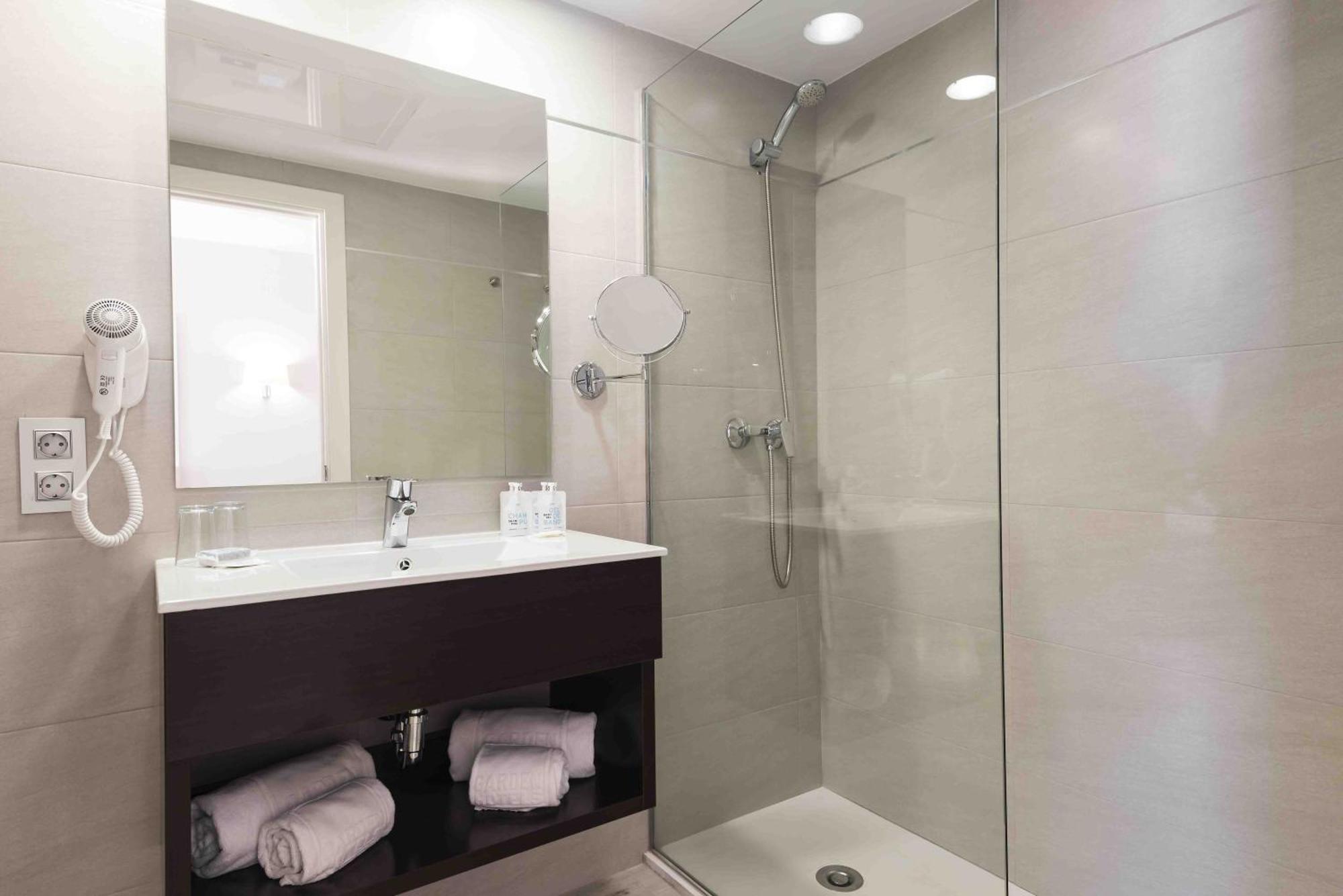 Double Room,1683802920:JPEG