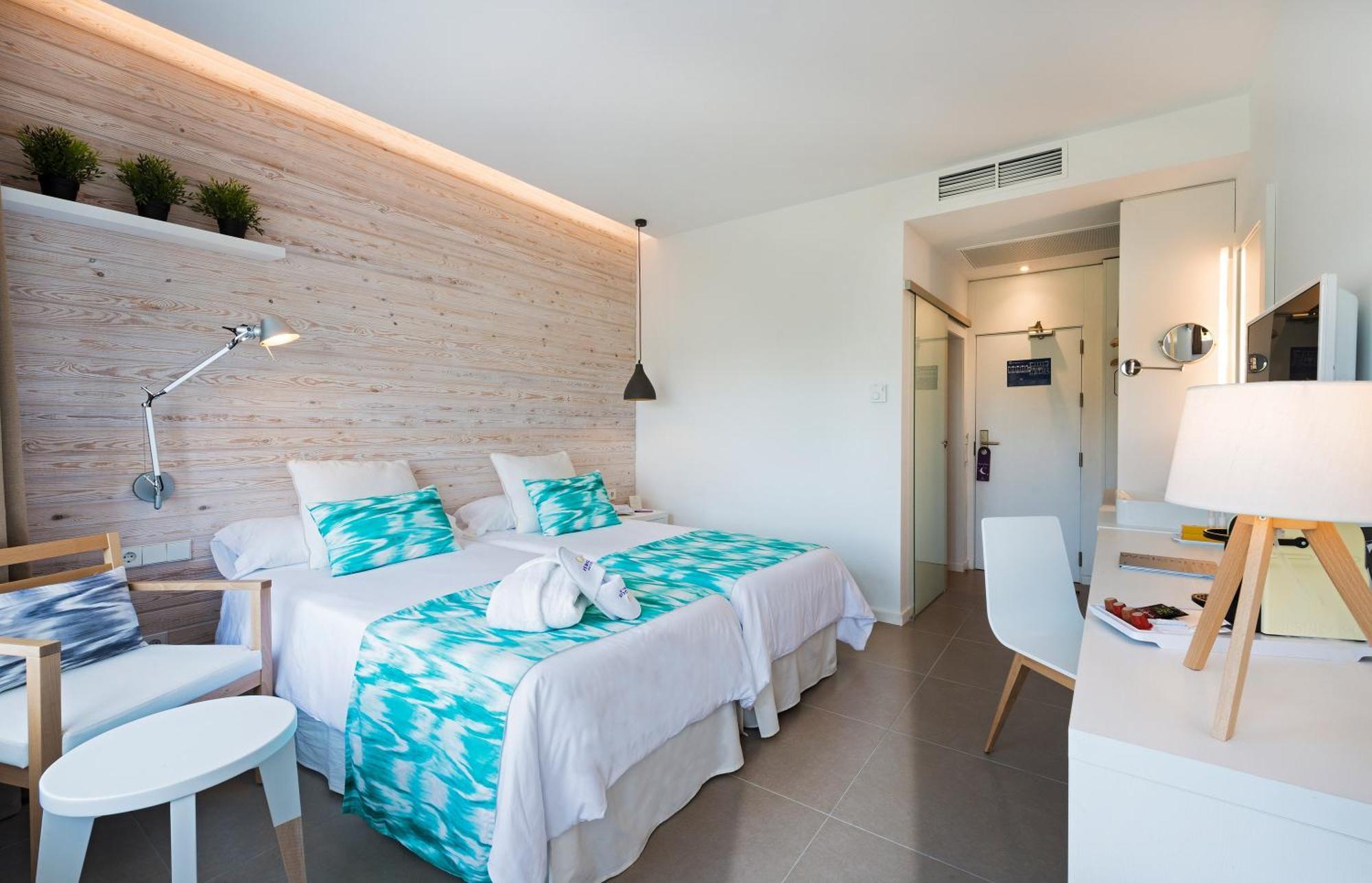 Double Room with Sea View,1306788802:JPEG