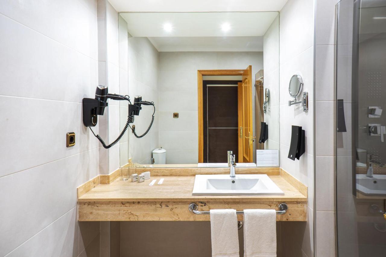 Twin Room with Terrace