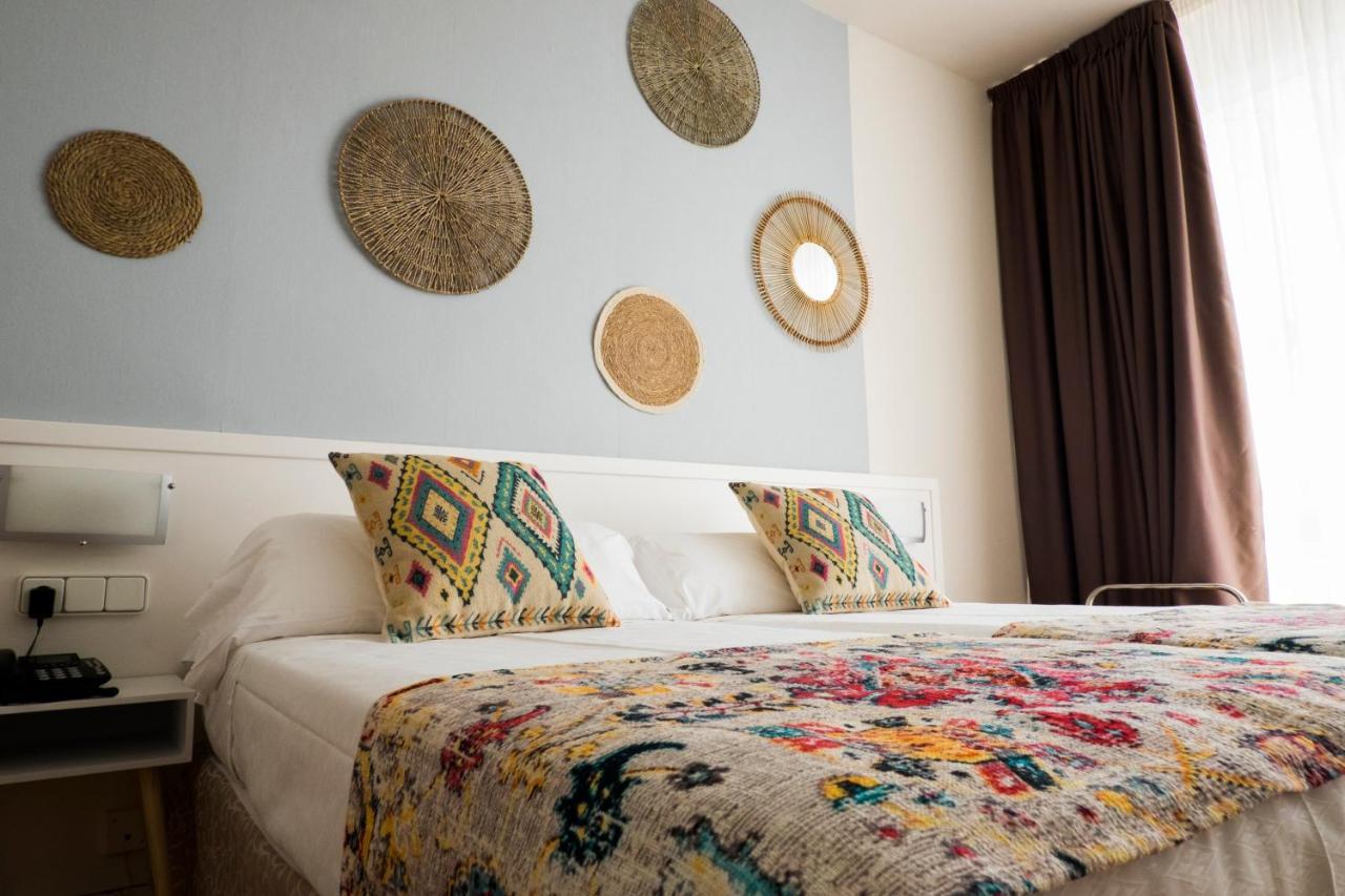 Double or Twin Room,1333134146:JPEG