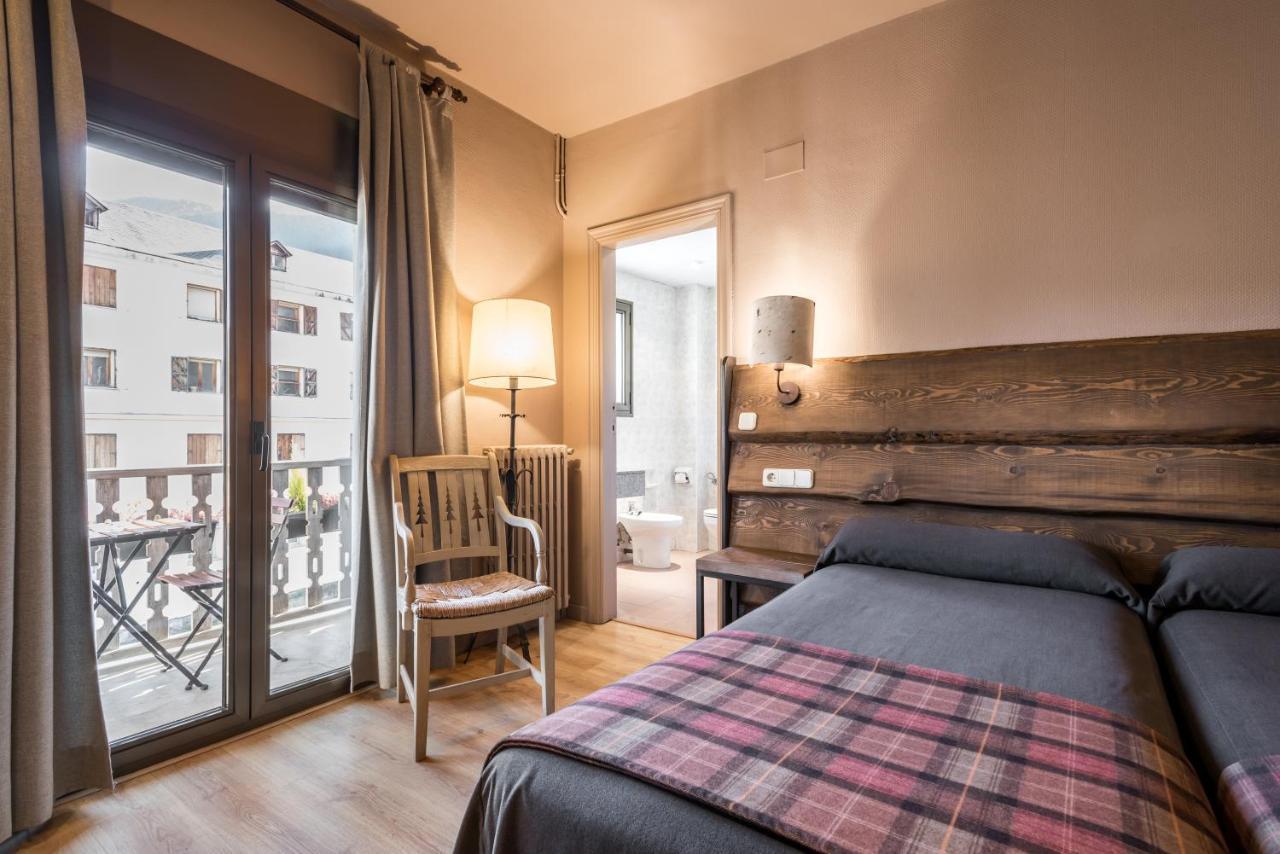 Habitación Doble con terraza y vistas al río