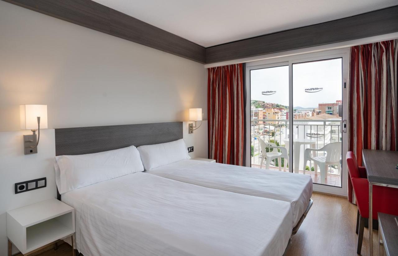 Twin Room with Balcony,1365815807:JPEG