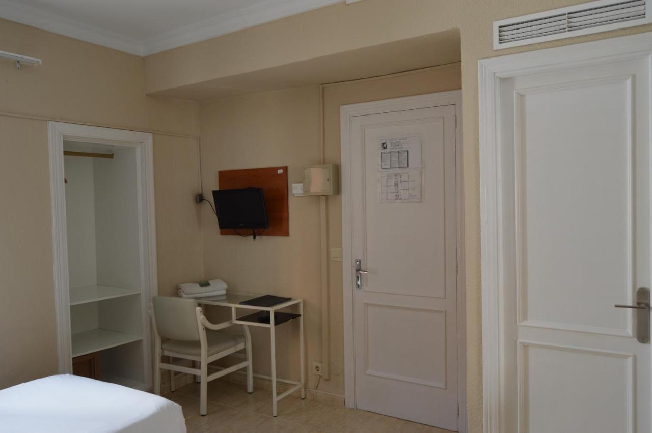 Twin Room,1758325193:JPEG