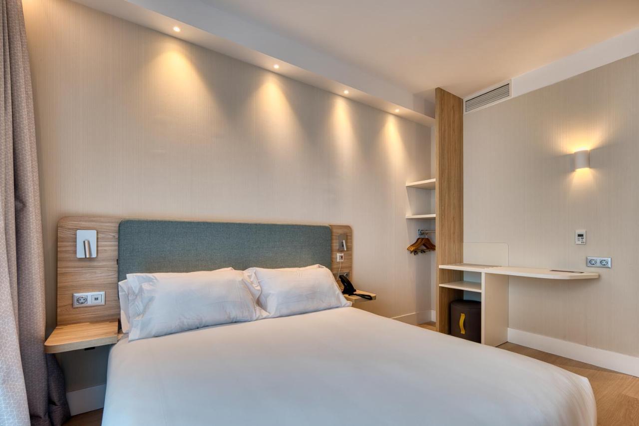 Standard Queen Room - Accessible with Free Breakfast,1370335031:JPEG