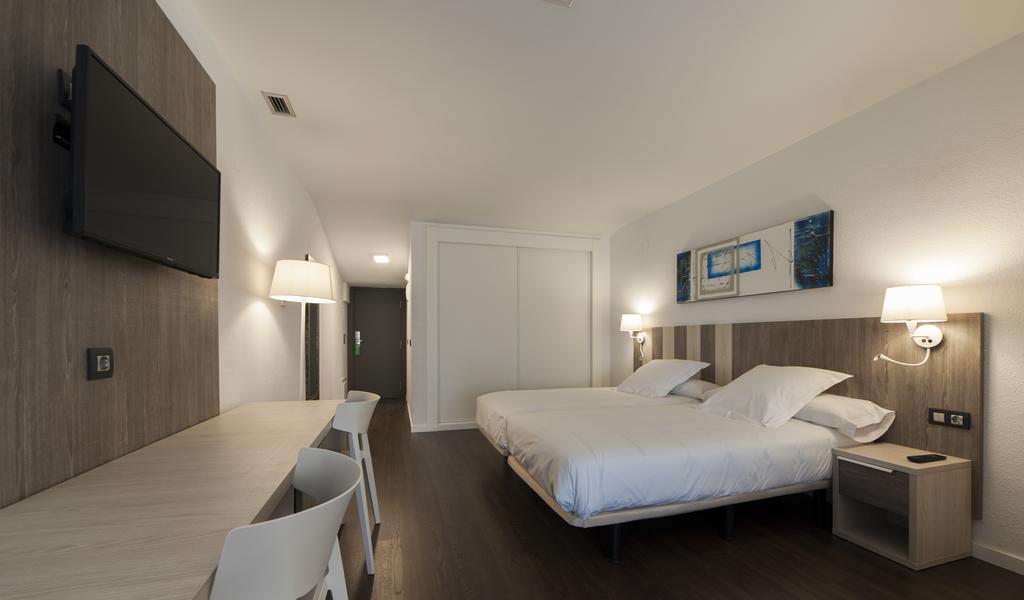 Triple Room (3 Adults)